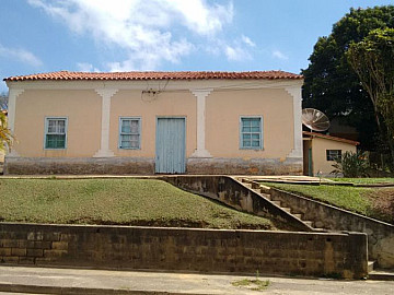 Casa com Grande Terreno Na Vila Condini - Travi�/SP