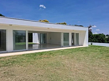 CASA EM CONDOM�NIO FECHADO � PARQUE DOS RESED�S
