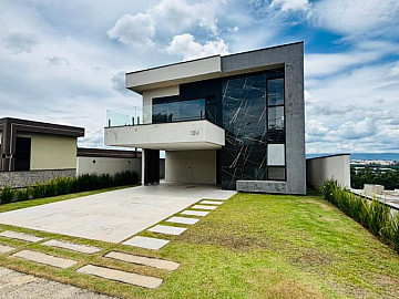 CASA DE ALTO PADR�O � VENDA NO CONDOM�NIO IBI ARAM II