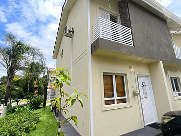 Casa � venda no Condom�nio Caminhos da Serra