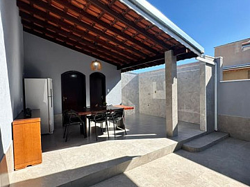 EXCELENTE CASA T�RREA NO HORTO SANTO ANT�NIO