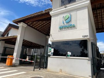 Venda de Casa Trrea no Condomnio Reserva Ermida I