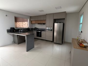 Casa à venda – Sobrado no Bairro Almerinda Chaves, Jundia